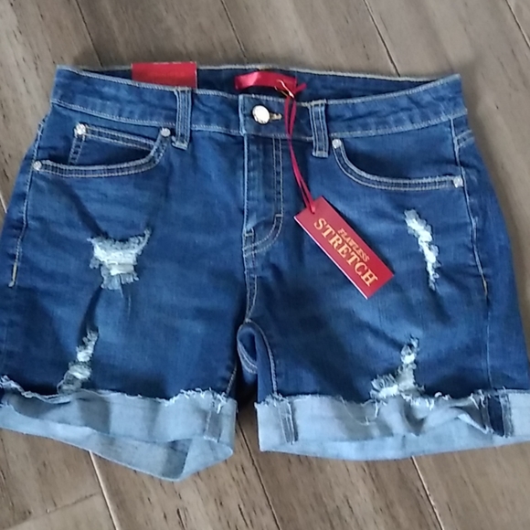 Jennifer Lopez Denim - NWT Jennifer Lopez Boyfriend Short